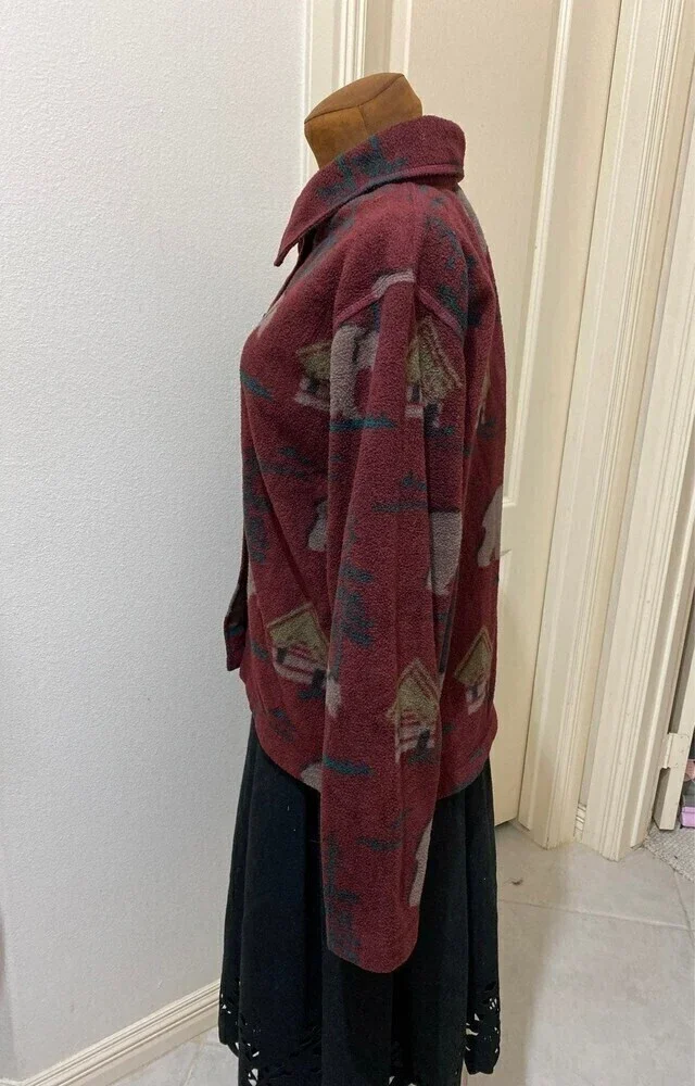Women's NorthCrest Sweater Size Medium